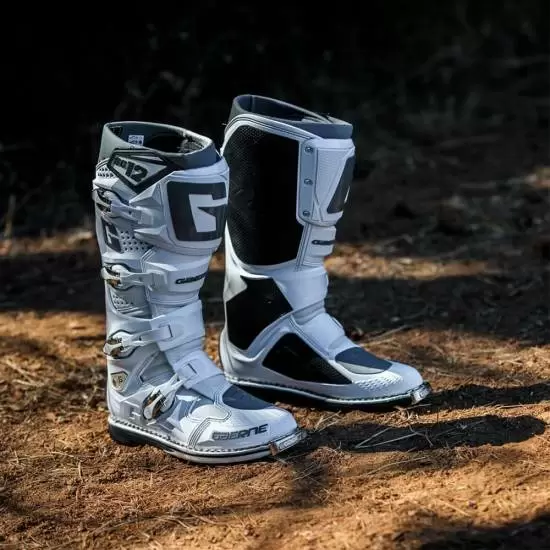 Motocross boots uk hot sale